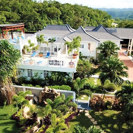 Mais Oui Villa Discovery Bay Exterior photo